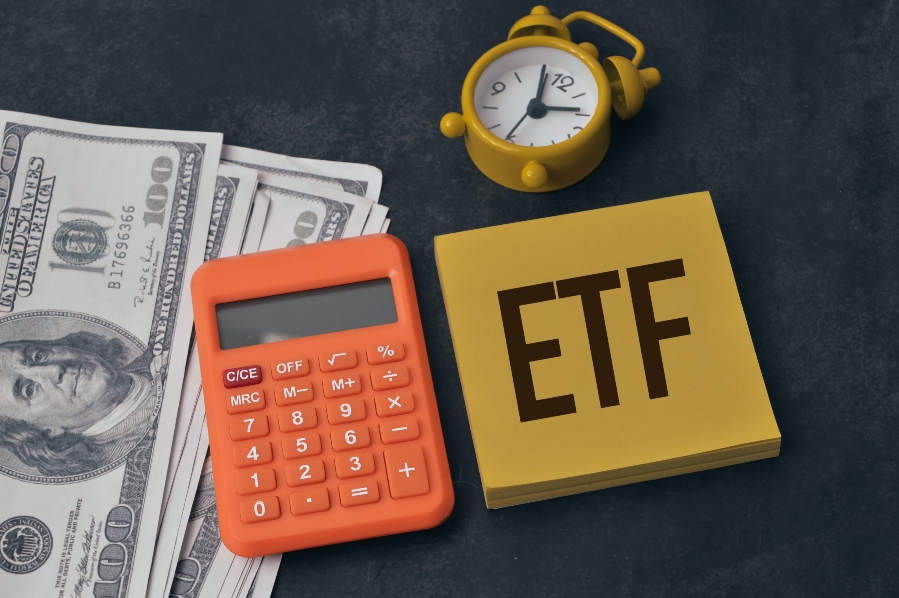 How to use ETFs to diversify your portfolio